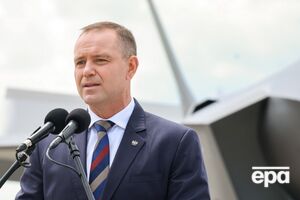 У канцелярії президента Польщі пояснили, чому відібраний у Зеленського орден ще є у Муссоліні й Шредера