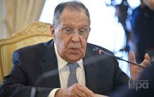 Лавров нецензурно выругался перед журналистами. Видео
