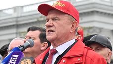 Зюганов закликав віддати вклади росіян державі. Що було далі