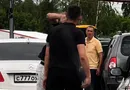 "Аж лапті злітають". Росіяни жорстоко побилися в черзі за бензином. Відео
