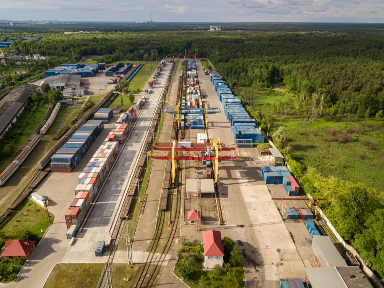 Підвищення вантажних тарифів залізниці нашкодить аграріям, особливо у прифронтових регіонах – УКАБ
