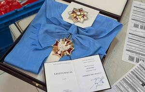 Орден Білого Орла Зеленського повернувся до Польщі. Що з ним буде далі