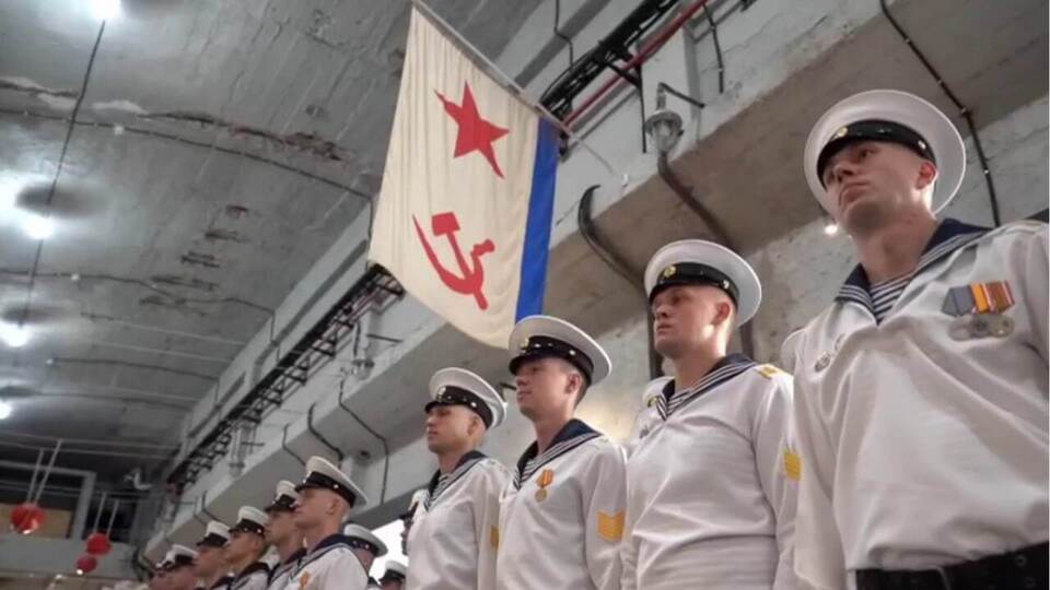 "Глибинний народ". У Криму випуск Чорноморського училища імені Нахімова відбувся під землею