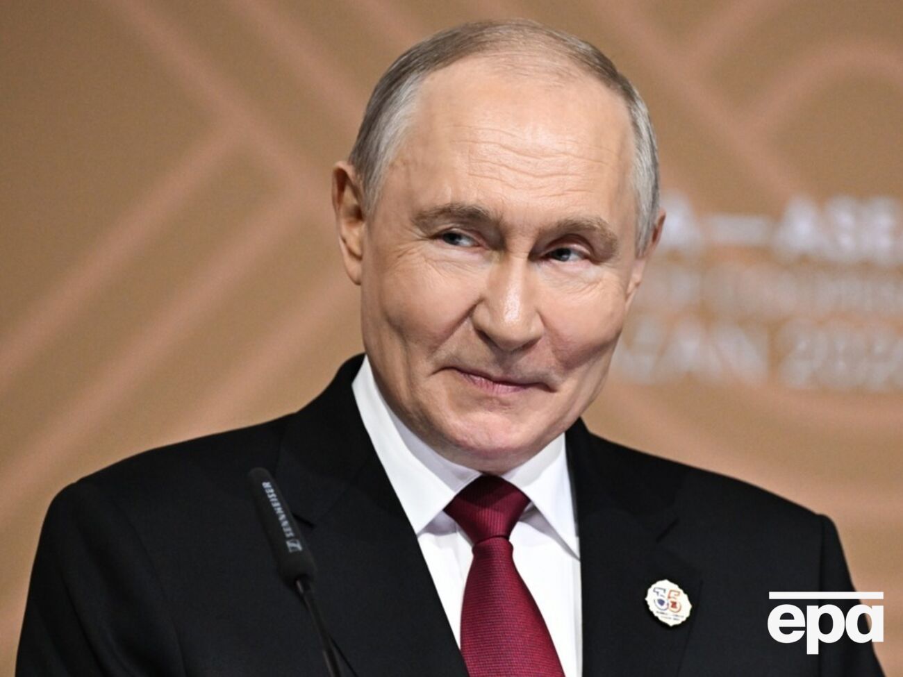 "Ува-ува", "Пал Иваныч", зависания и другие странности. Что происходит с Путиным? Видео