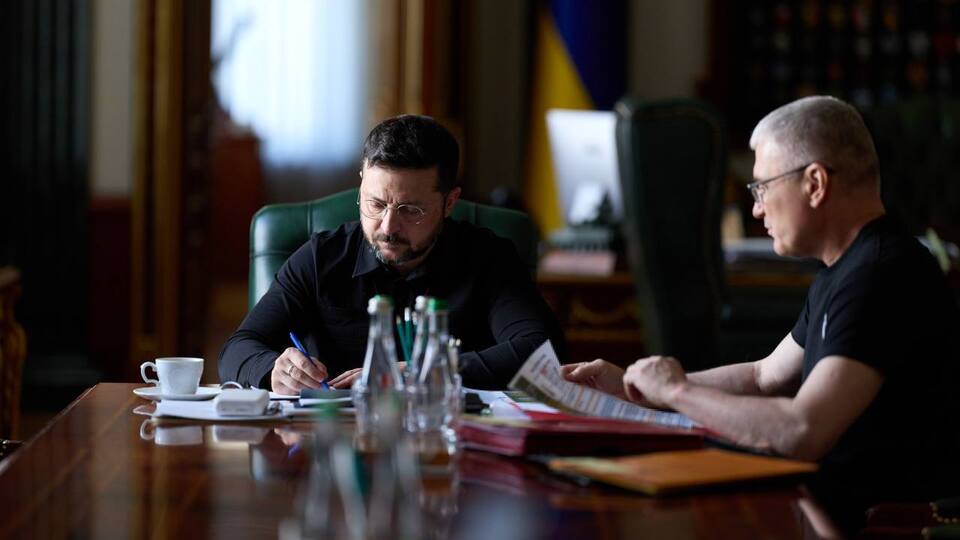 "Зробимо висновки". Зеленський заявив, що РФ перекидає ППО з регіонів до Москви й мосту у Криму