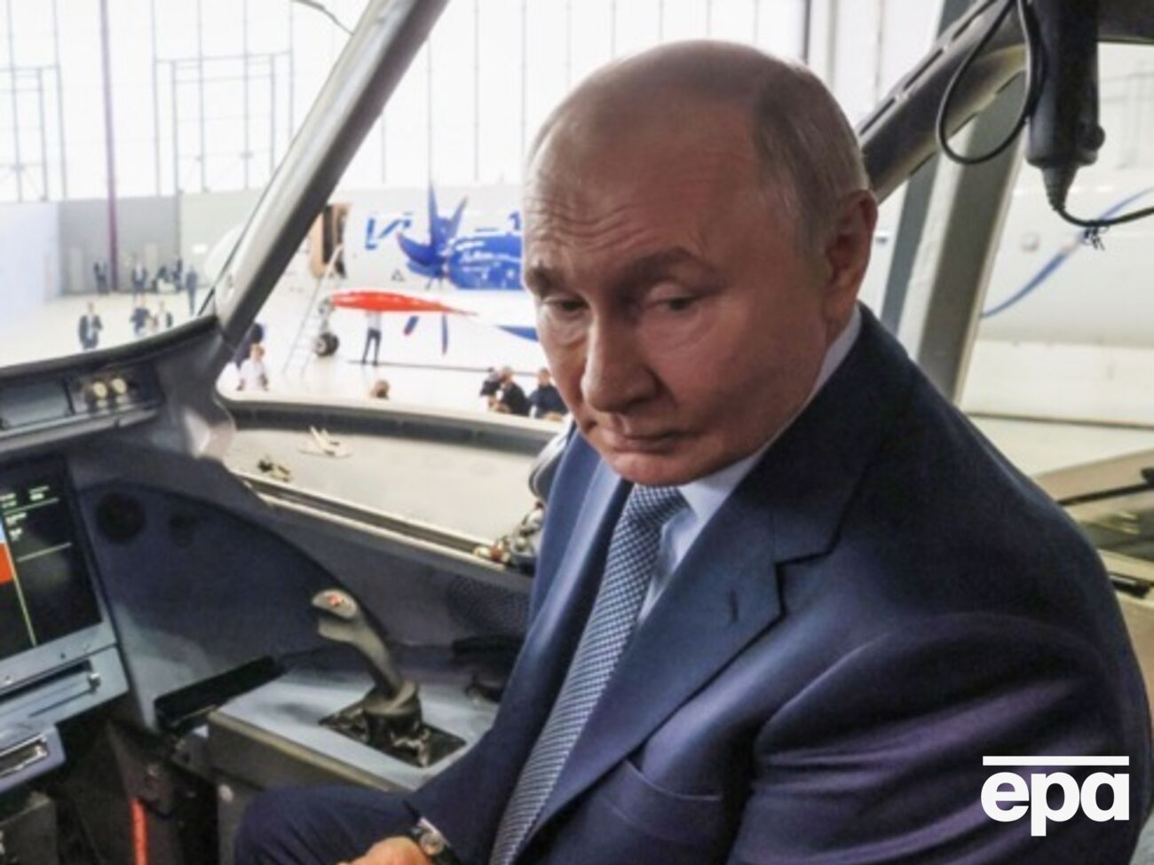 Сичкарь: Путин не обладает способностью закадрить барышню. Он говорит: "Хочу эту. How much"