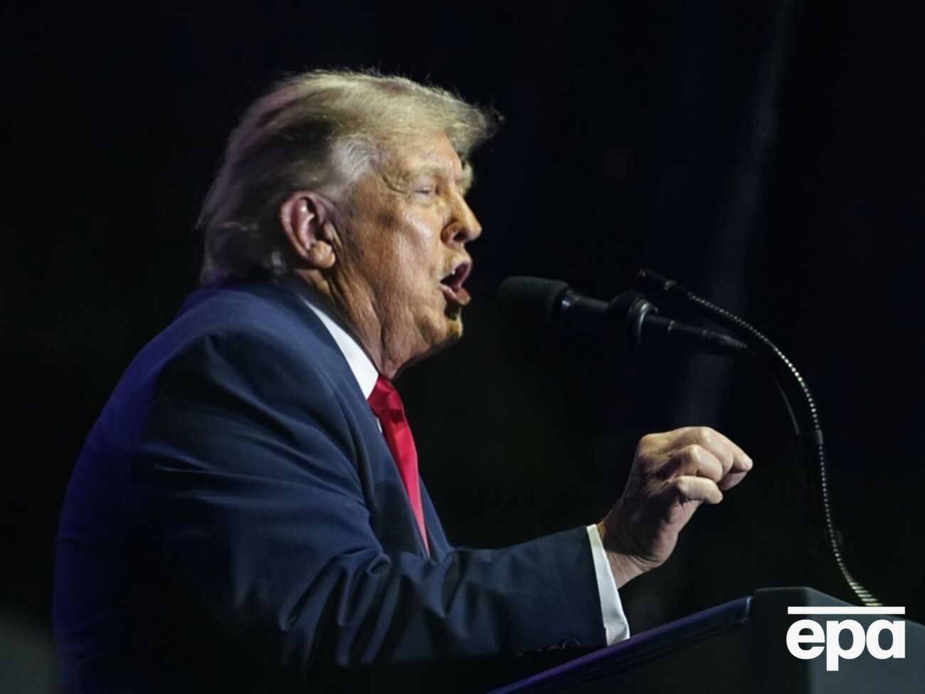 "США готові, бажають і можуть допомогти!" Трамп підтримав Венесуелу