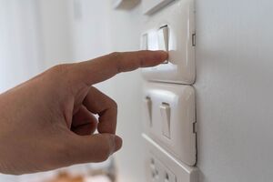 В Україні запровадили екстрені вимкнення світла. Що відомо