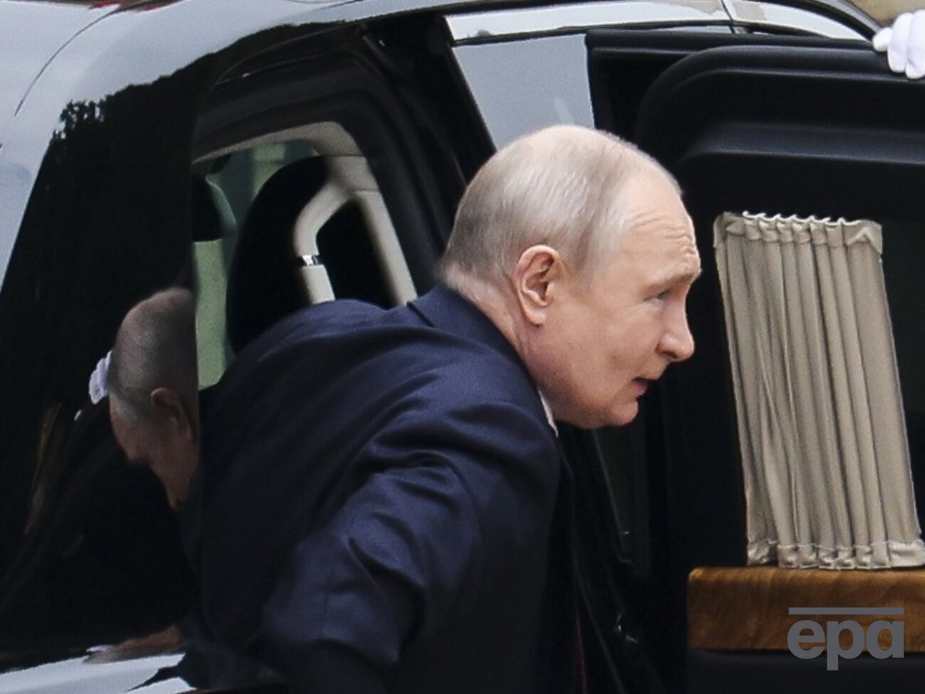 Как Путин прячется от украинских дронов в Москве – новая песня Слепакова разрывает сеть. Видео
