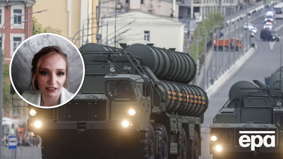 Готуються до ударів українською балістикою. Біля фонду доньки Путіна в Москві розгорнули С-400