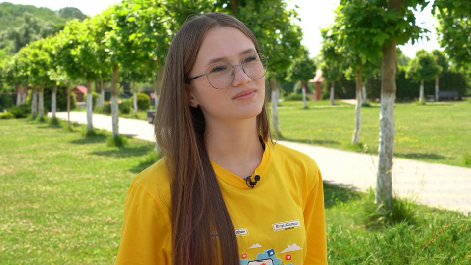 Фонд Ріната Ахметова провів першу літню зміну "Блогер Кемпу"