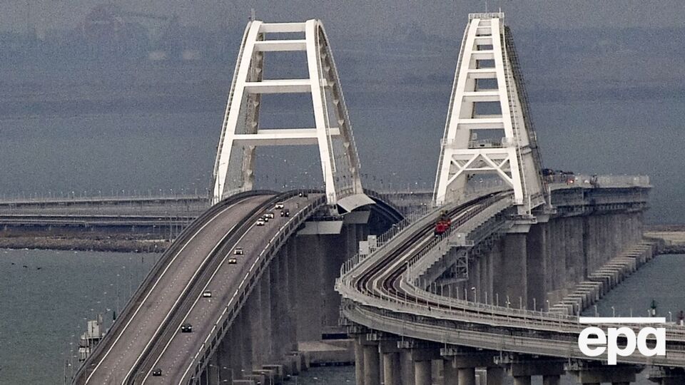 Британська розвідка заявила про розширені можливості України для ударів по Кримському мосту