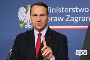 "Неадекватна" реакція і "принизливе" рішення. Сікорський висловився про орден Зеленського