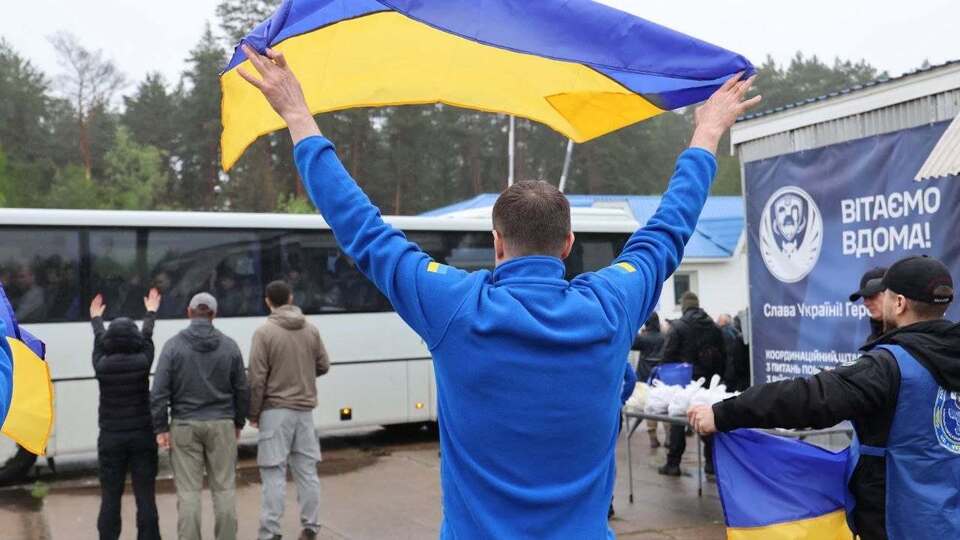 З російського полону повернули сімох цивільних українців