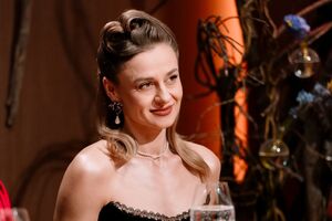 "У Мартиновської спеціально червоні рукавиці?" Мережу обурив образ експертки у фіналі "МастерШеф"