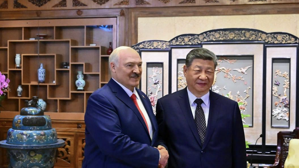 Лукашенко прибыл в Пекин, "как к себе домой". О чем он более трех часов говорил с Си Цзиньпином