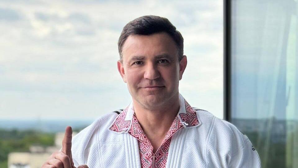 Сколько денег получает в ВР Тищенко. Известна зарплата нардепа