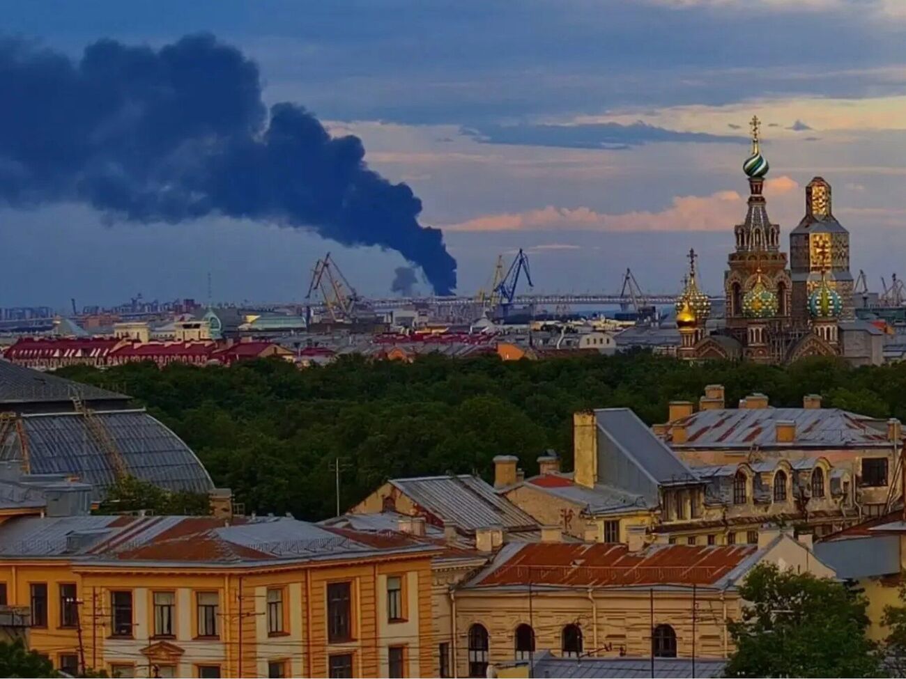 Форум Путина в огне. Как украинские дроны накрыли Питер перед речью Путина. Главное