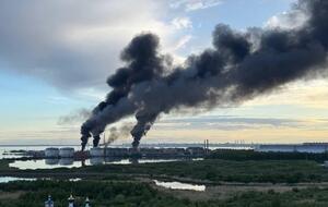 Затримка рейсів, забрудення повітря, відсутність інтернету. У Пітері чекають нових "наслідків" ПМЕФ