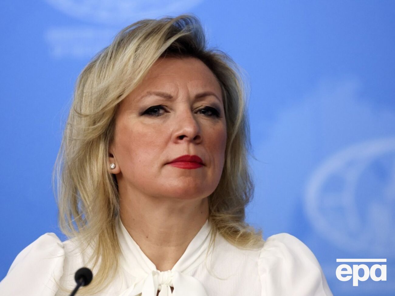 "Дрейфує у зону підвищеного ризику". Захарова пригрозила НАТО через взаємодію з Україною