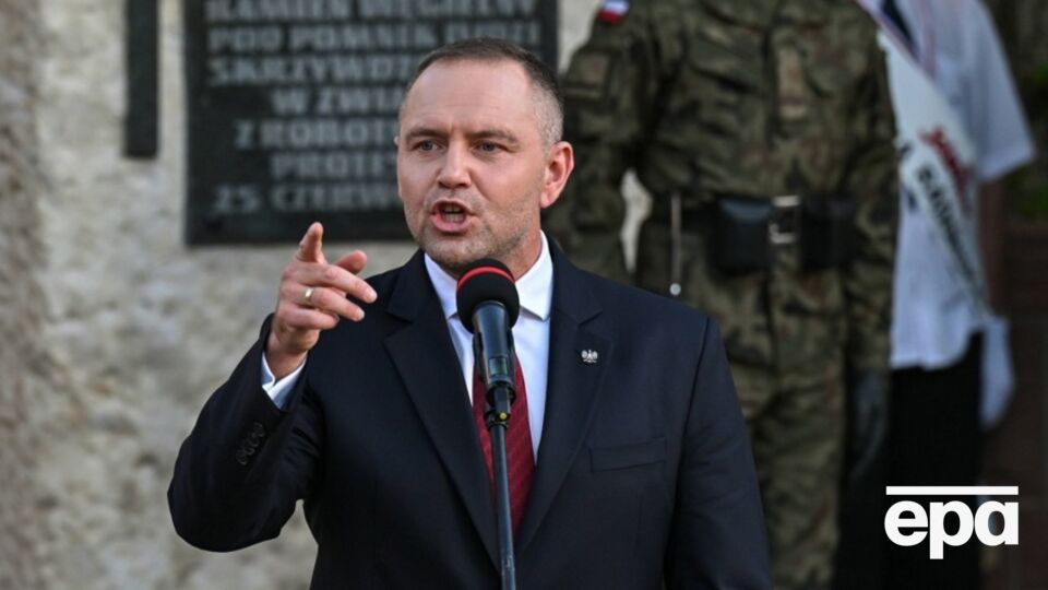 Навроцький звинуватив Київ у вшануванні "геноцидників"