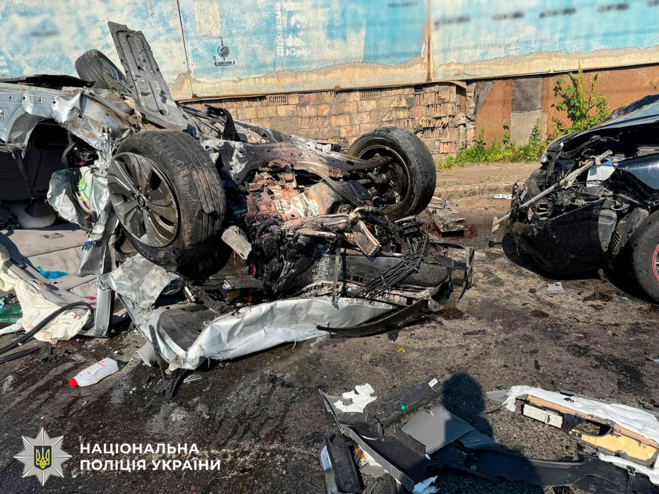 Перекинуло на дах. У Києві – смертельна ДТП за участі п'яти автомобілів. Фото