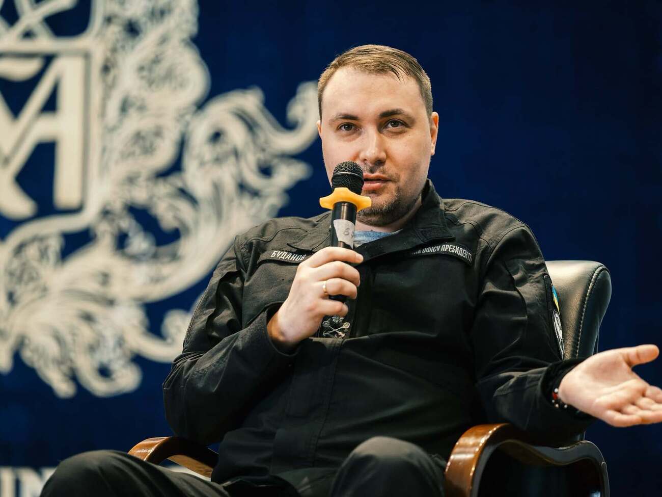 "Це я глухий". Відповідь Буданова студентці стала вірусною. Відео