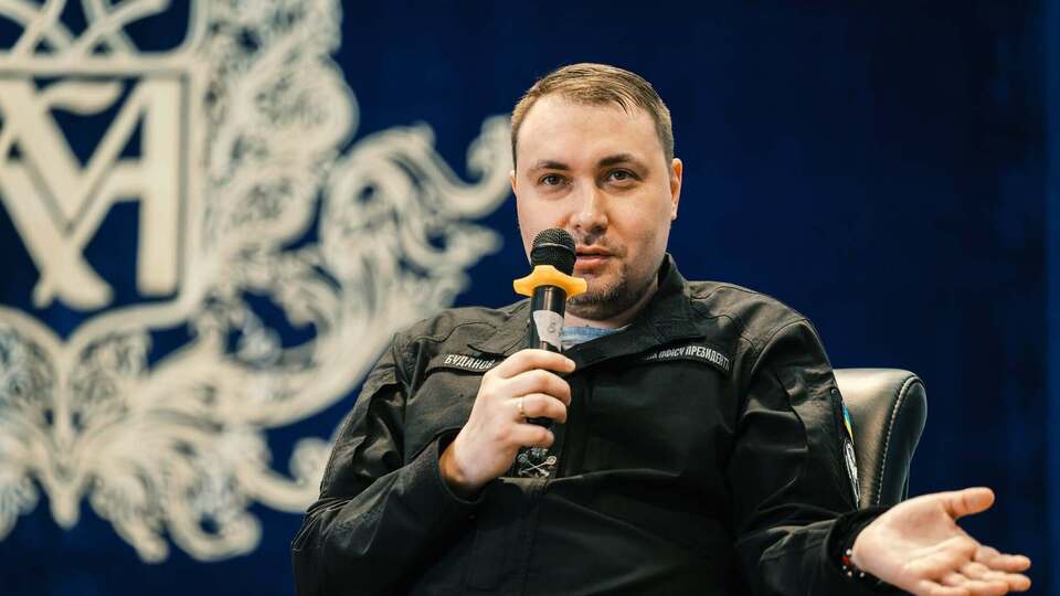 "Це я глухий". Відповідь Буданова студентці стала вірусною. Відео