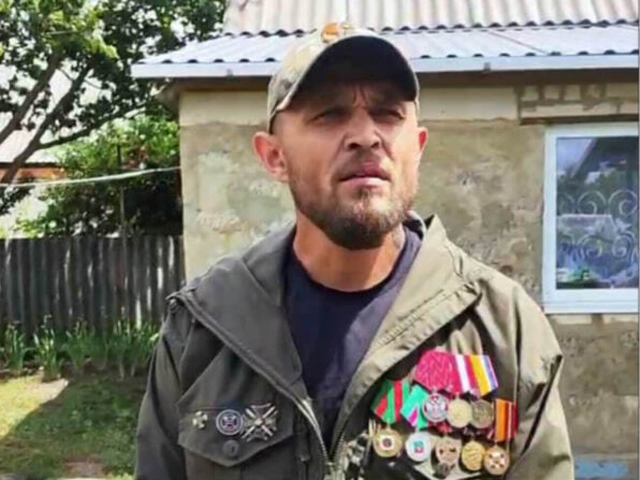 Оккупант, грозивший бунтом Кремлю, арестован. Его жена уже говорит: "Он поддерживает Путина"