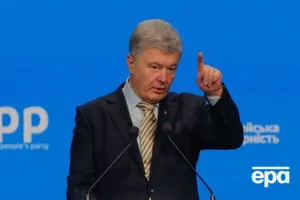 Разговор на повышенных тонах и русские маты. СМИ узнали детали первой за годы встречи Порошенко и Зеленского