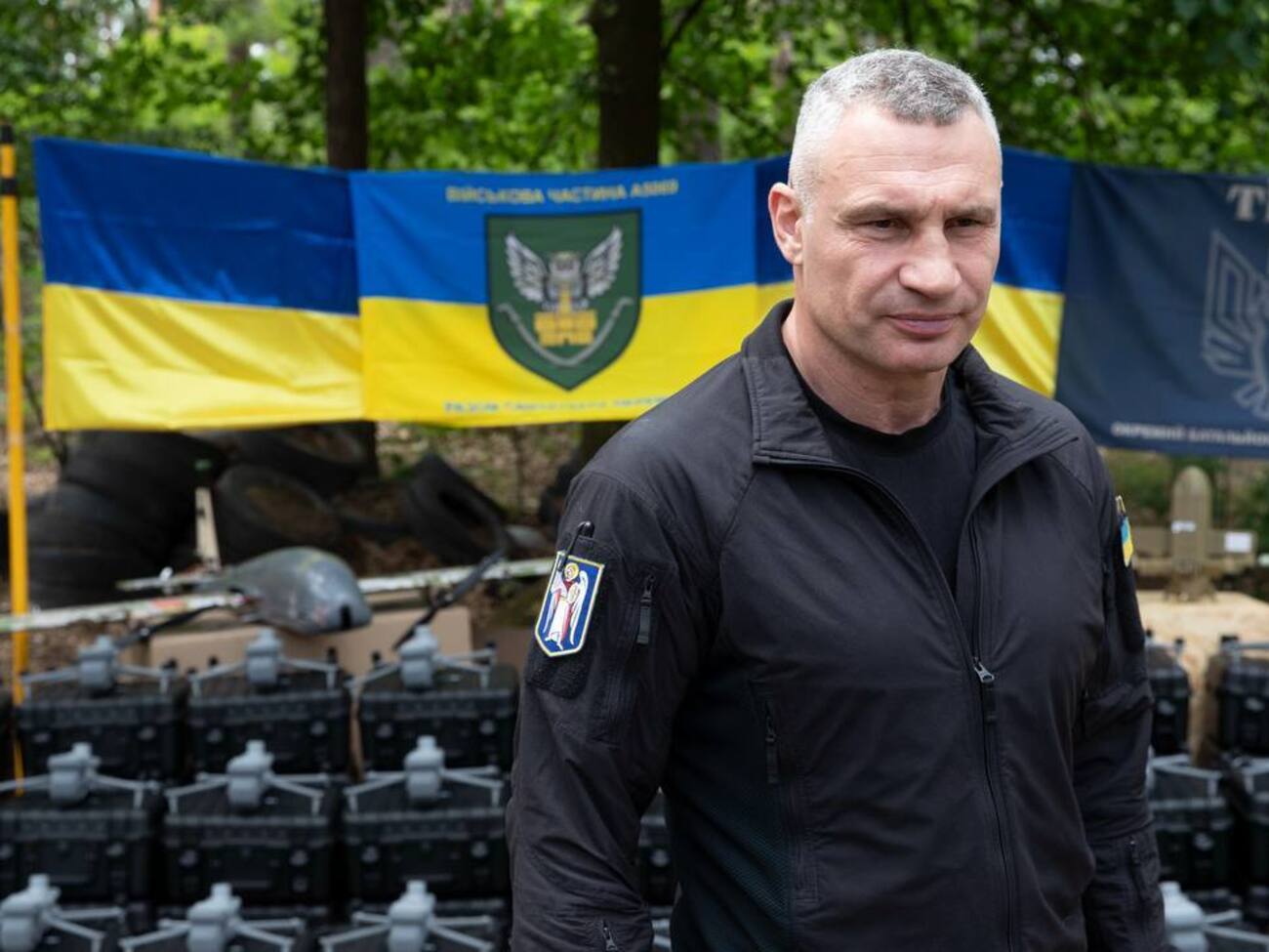 Кличко передав від громади понад 1600 дронів 12-му корпусу ЗСУ