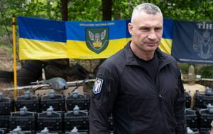 Кличко передав від громади понад 1600 дронів 12-му корпусу ЗСУ