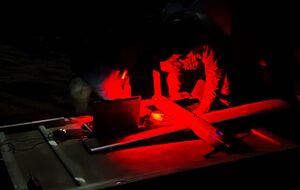 Українські військові взяли під вогневий контроль донецький аеропорт. Відео