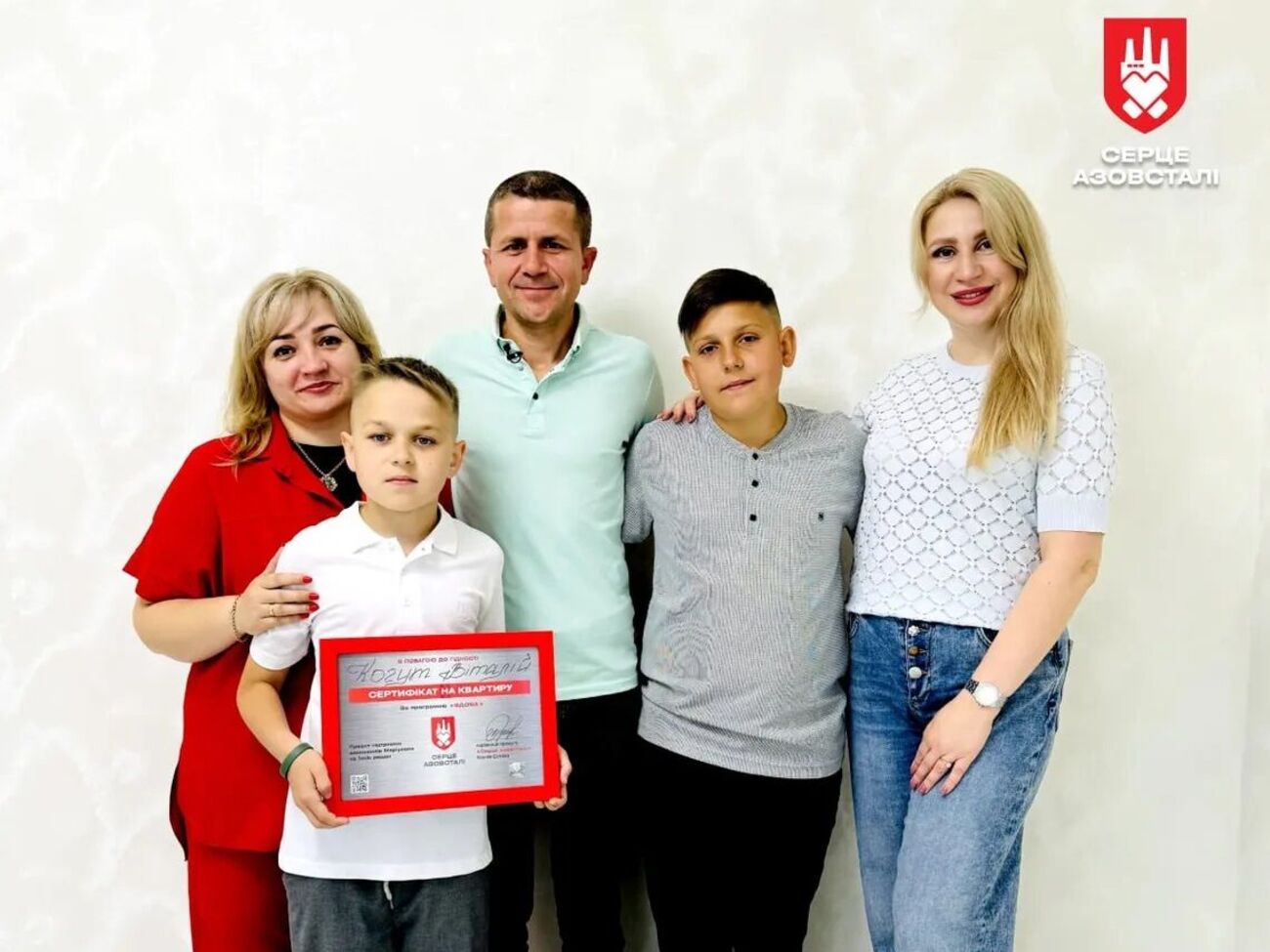 "Серце Азовсталі" передало квартиру оборонцю Маріуполя Віталію Когуту