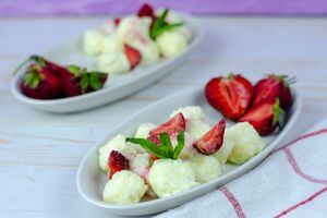 Очень вкусный завтрак. Ленивые вареники с клубникой