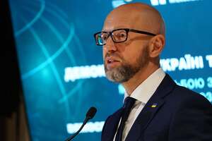 "Доки Макрон ще президент". Яценюк закликав прискорити інтеграцію України до ЄС