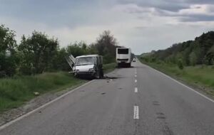 "Надо думать". Водителей предупредили об опасности из-за атак РФ на участке трассы. О чем идет речь