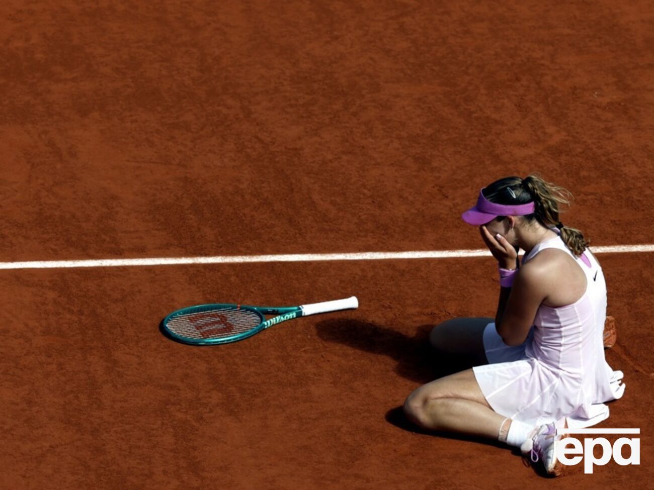 На Roland Garros підняли російську ганчірку. Довелося втрутитись охороні. Відео