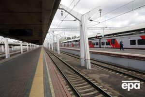 У Криму паралізувало рух поїздів, пасажирів пересаджують на автобуси. Що відомо