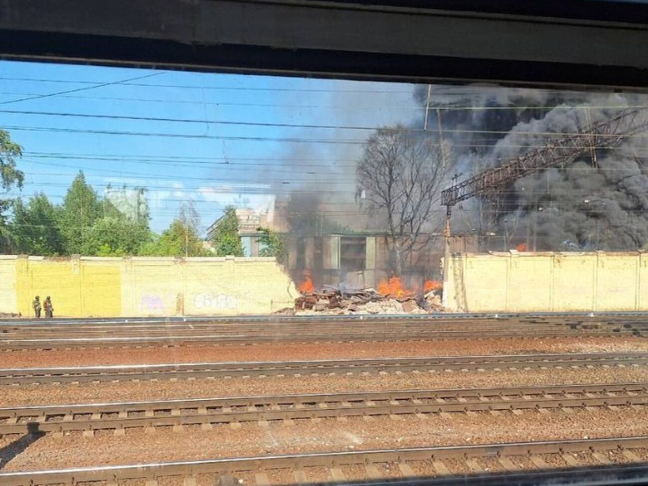 Услід за Бєлгородом: у Пітері – вибух на території військового заводу 