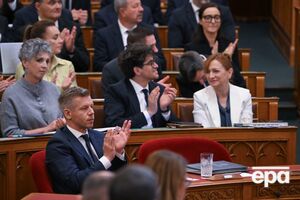 Поклали край марнотратству. В Угорщині депутати майже вдвічі урізали собі зарплати