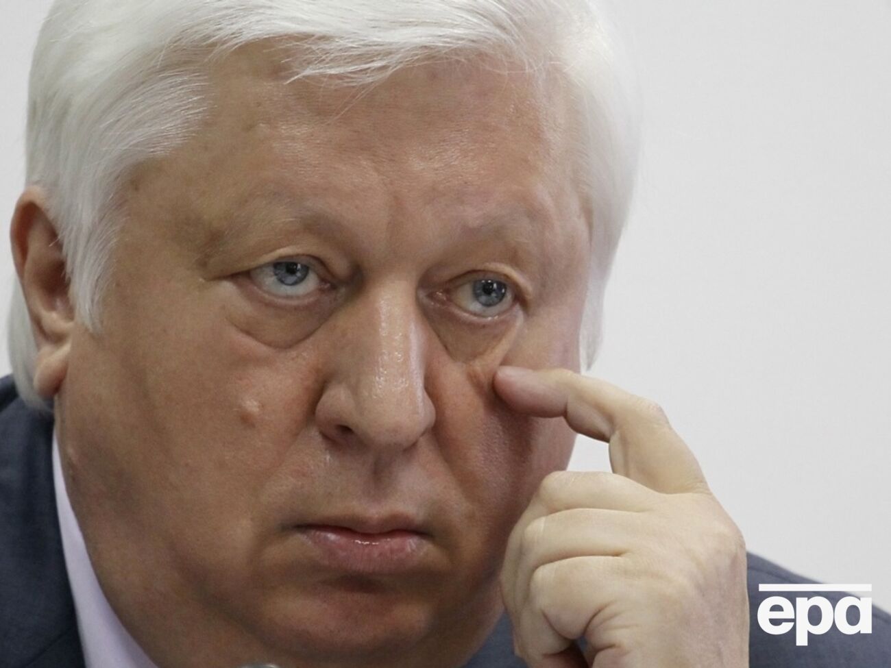 Пшонці приписують роман із Голубою Королевою, хоча сама Королева образилася