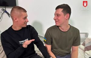 Через три роки оборонець Маріуполя допомагає побратиму відновитися після полону – "Серце Азовсталі"