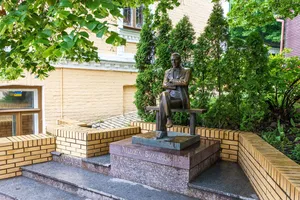 "Подякую Булгакову". Відомий нардеп прокоментував "срач" через демонтаж пам'ятника