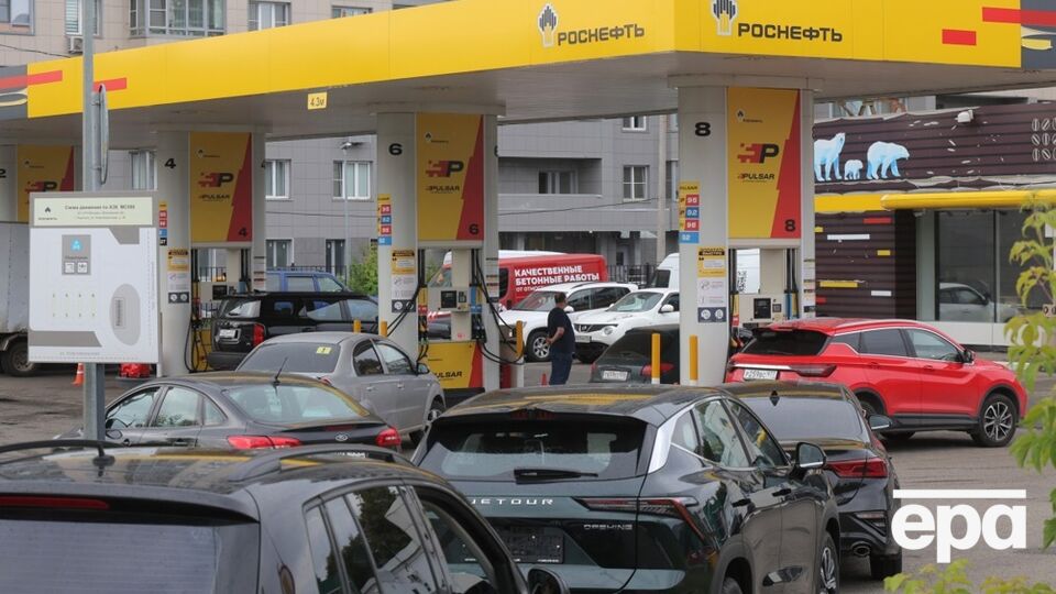 Паливна криза в РФ. Бензин почали завозити з Індії – Reuters