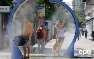 Європа потерпає від спеки, кліматологи б'ють на сполох через температуру морської води. Коли похолодання