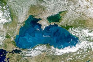 Чорне море щовесни стає яскраво-бірюзовим – і це видно з космосу. Чому так відбувається