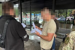 Розслідування щодо "Скелі". ДБР затримало військового за підозрою в побитті капелана й підполковника