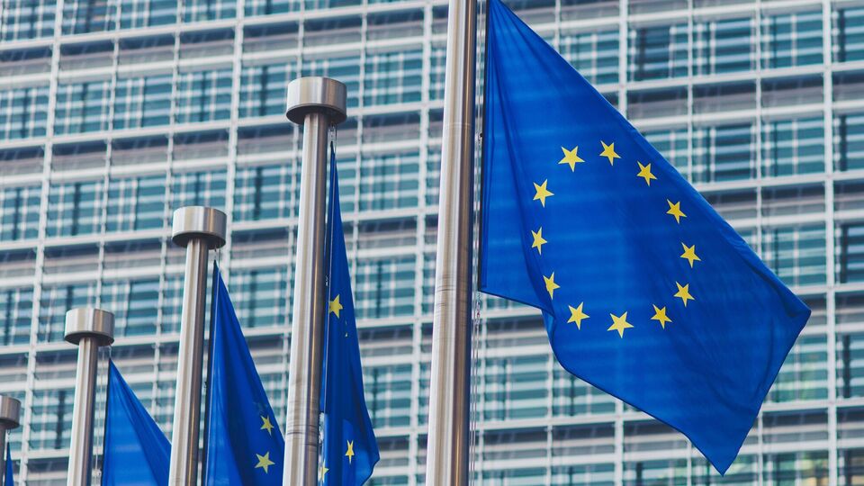 Візи для військових, СПГ і патріарх Кирило. ЄС міг суттєво пом'якшити 21-й пакет санкцій проти РФ