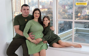 "Ми проїхали 19 блокпостів". Історія родини з Маріуполя стала частиною Музею "Голоси Мирних"